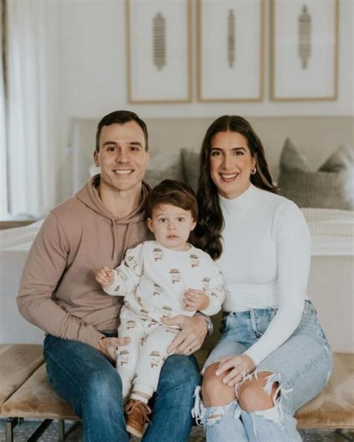 Erica Lauren Biography, Age, Family, Husband, Modelling and Net Worth