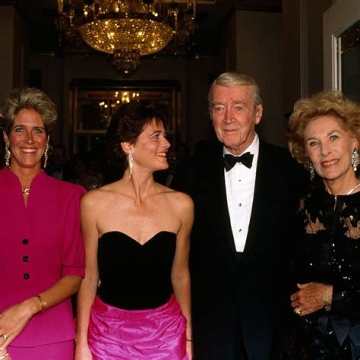 James Stewart Jr. Net Worth, Age, Wiki, Biography, Wife, Children, Height, Married
