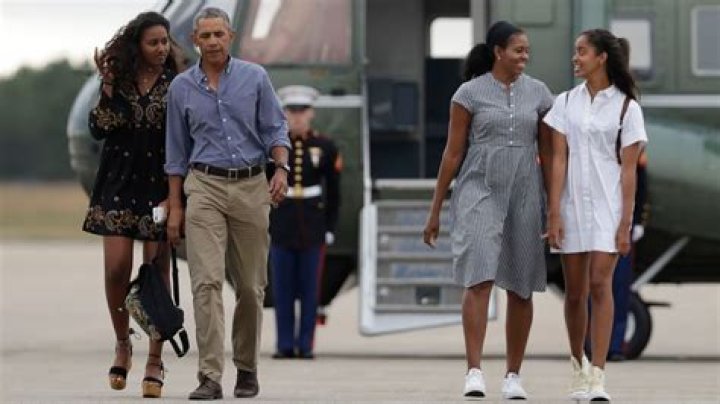 Sasha Obama Bio, Wiki, Age, Height, Parents, Boyfriend, Dating and Net Worth